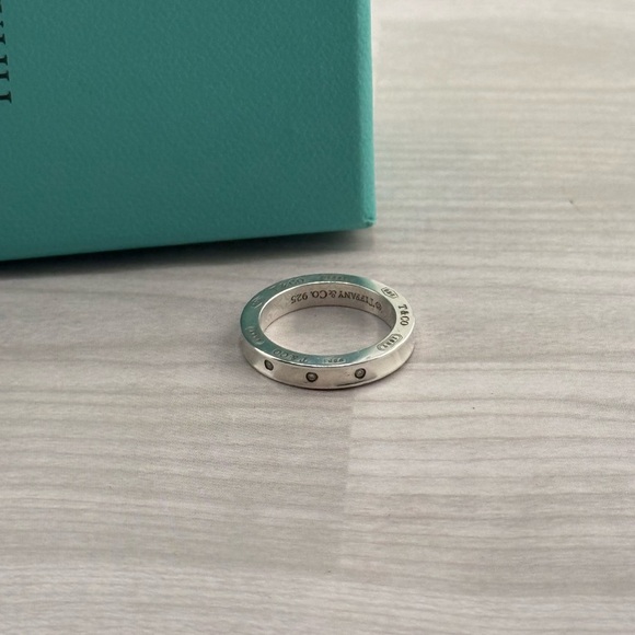 Tiffany & Co. Silver Ring with Modern Design and 3 Diamond Embellishments - Picture 5 of 6